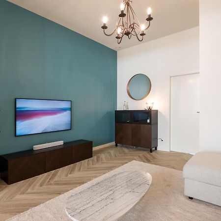Beautiful Renovated Apartment In An Authentic Building 오스텐드 외부 사진